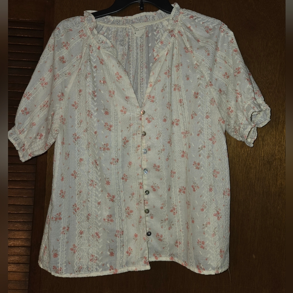Women's Cream Floral Button-Front Blouse